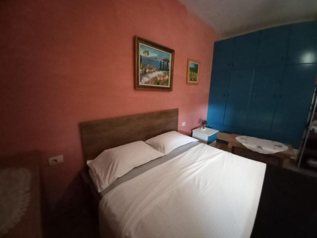 Penthouse Rooms & Aparts Тирана Экстерьер фото