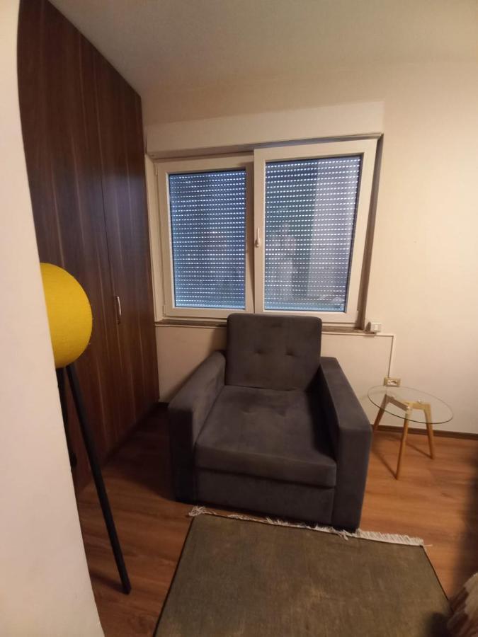 Penthouse Rooms & Aparts Тирана Экстерьер фото
