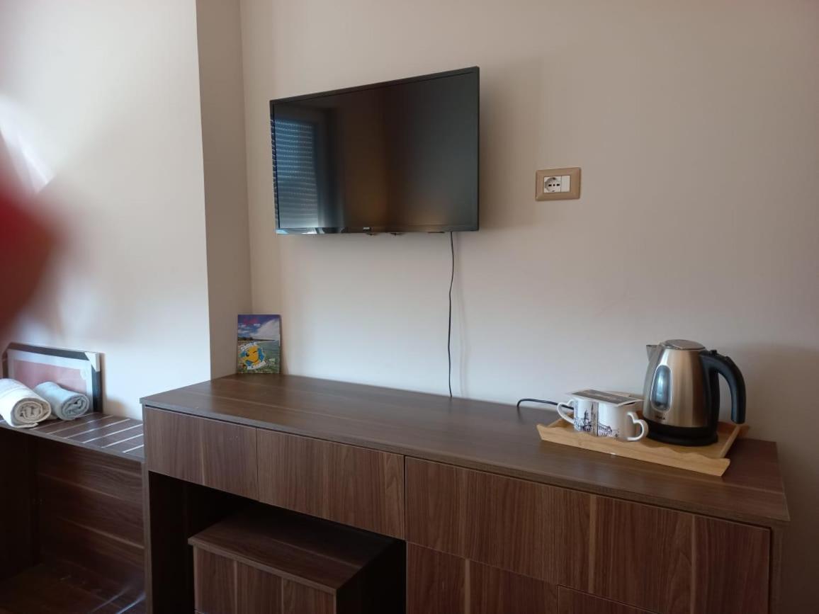 Penthouse Rooms & Aparts Тирана Экстерьер фото