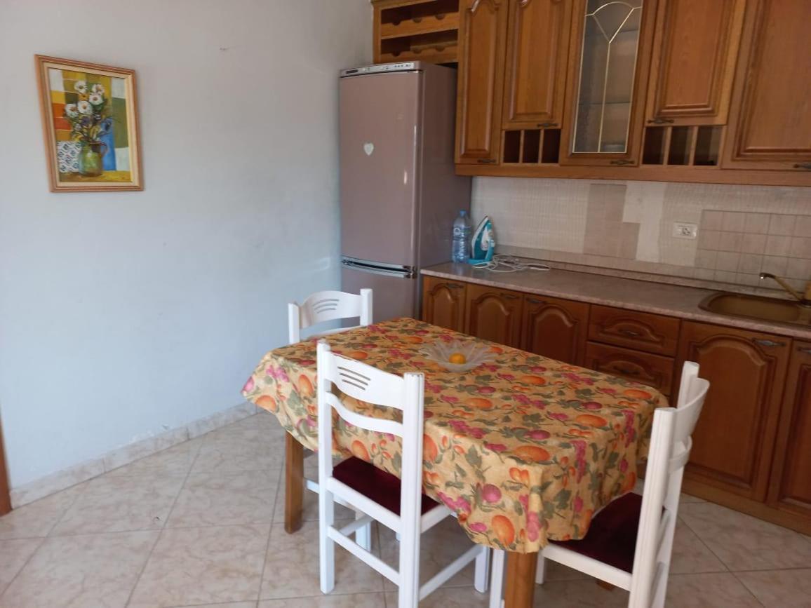 Penthouse Rooms & Aparts Тирана Экстерьер фото
