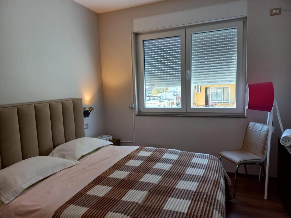 Penthouse Rooms & Aparts Тирана Экстерьер фото